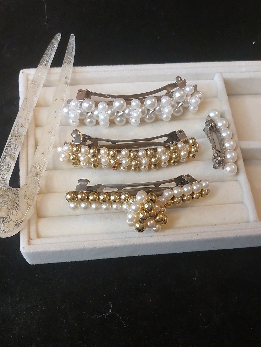 💚3/$25 Vintage Pearl Hair Barrette Set & Lucite Hair Fork Bundle